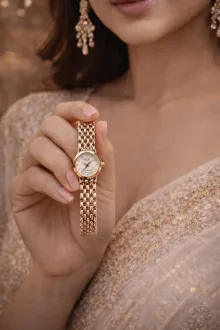 GUCCI LADIES WATCH  - View 4